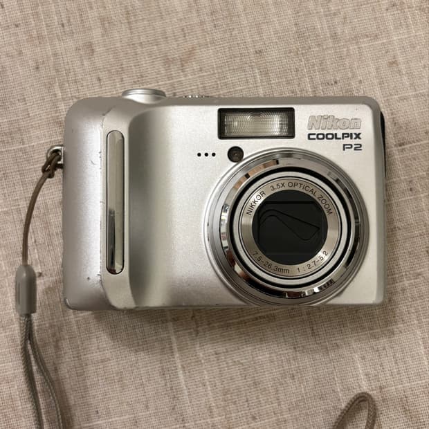 Nikon Coolpix P2 니콘 쿨픽스