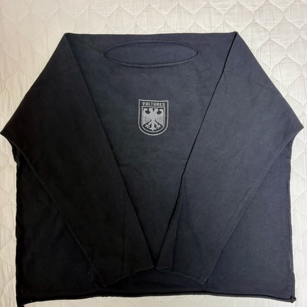 (새상품)칸예 이지 벌처스 롱슬리브 티셔츠 블랙