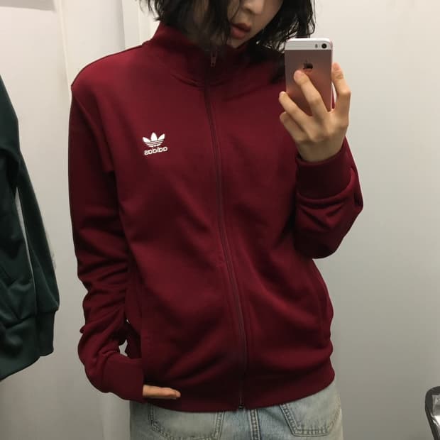 아디다스 에센셜 트랙탑