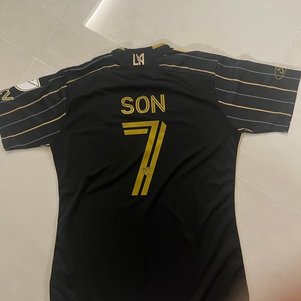 손흥민 유니폼 팝니다! 급처