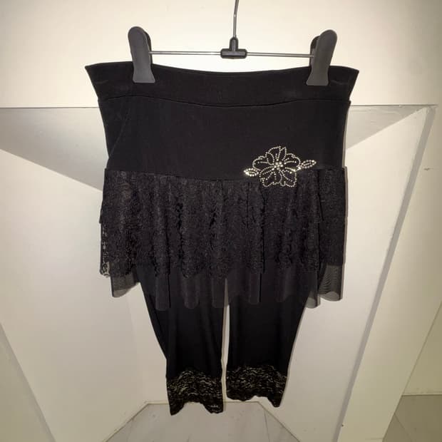 black rose lace sk