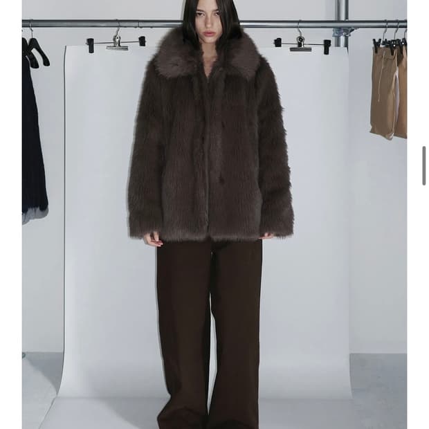 휘 hwi FOG FUR JACKET 브라운 퍼 자켓