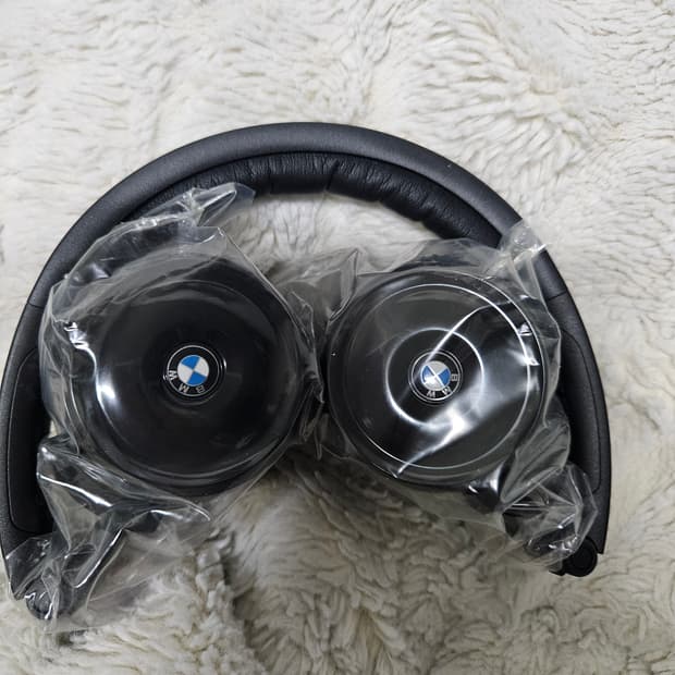 BMW 블랙 헤드폰 미개봉