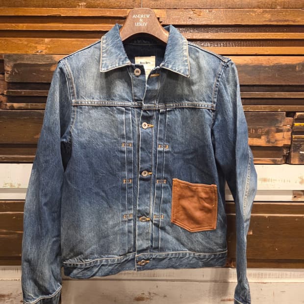 니서스 호텔 트러커자켓