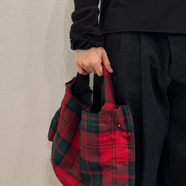 꼼데가르송 꼼꼼 타탄 체크 핸드백