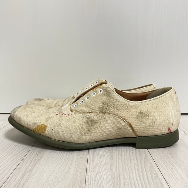 YVES SAINT LAURENT PAINTING SHOE