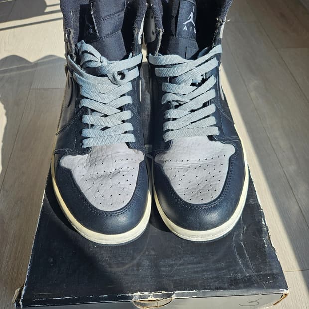 나이키 에어 조던 1 하이 블랙/그레이