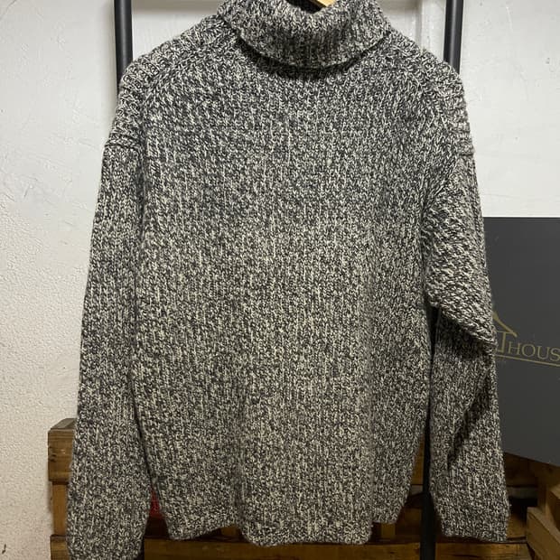 빔즈 하이넥 니트