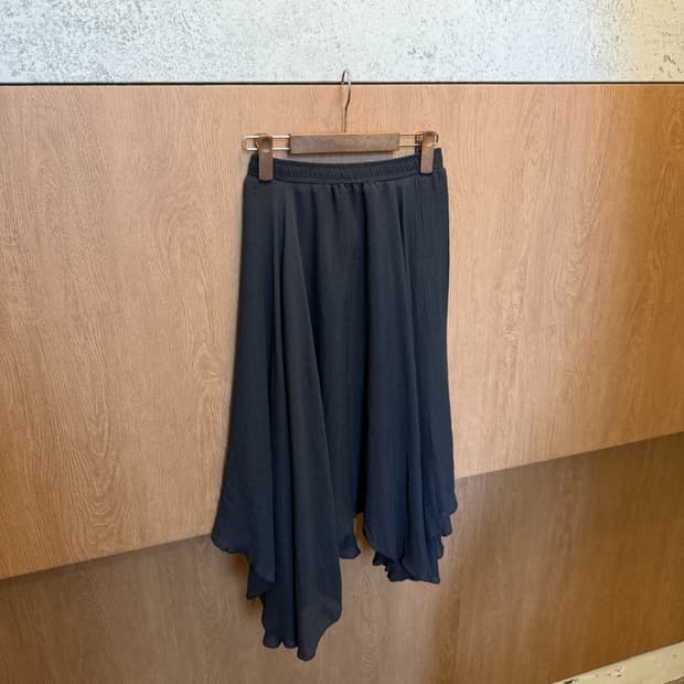 빈티지 밴딩 롱 스커트 언발란스 디테일 블랙 k179
