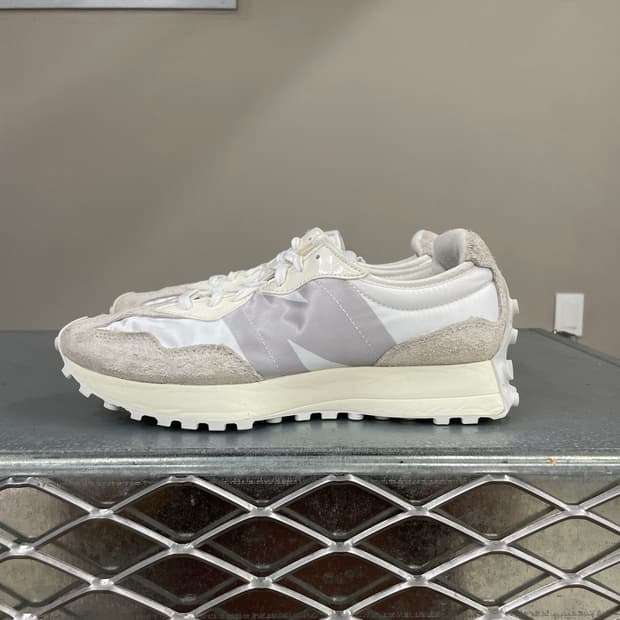 뉴발란스 327 화이트 문빔 270
