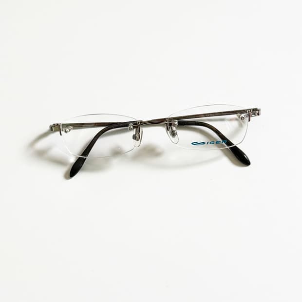 IGEN 다크실버 무테 스퀘어 메탈 프레임 빈티지 안경