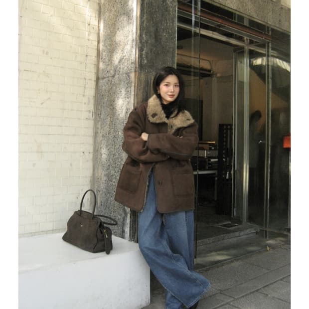 구해봅니다 108pound 무스탕 다크브라운