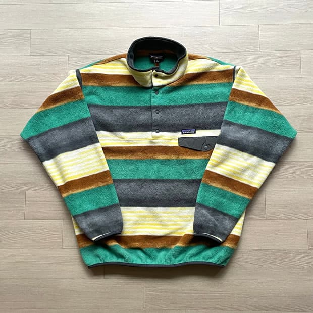 파타고니아 신칠라 스트라이프 패턴 플리스 patagonia