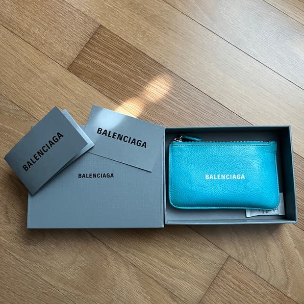 발렌시아가 지갑 판매