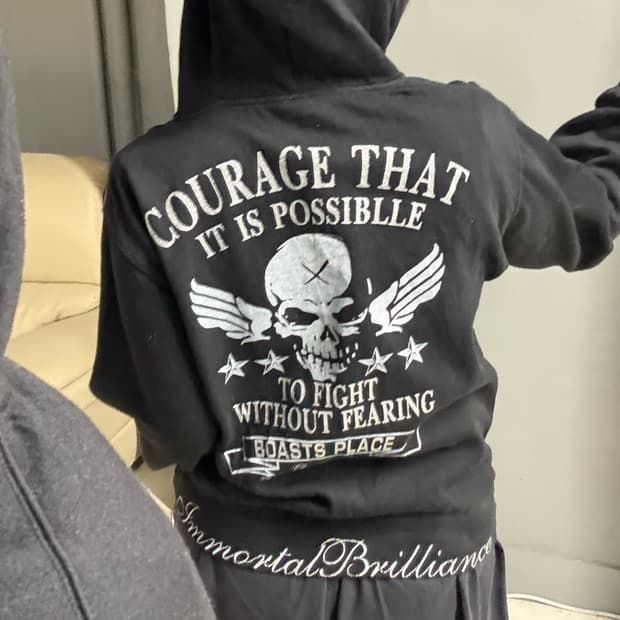 back skull printing hood zip-up