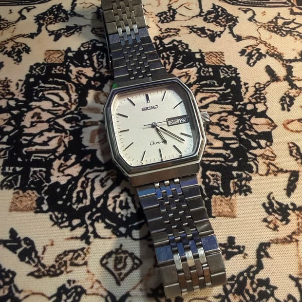 SEIKO 빈티지 쿼츠 시계