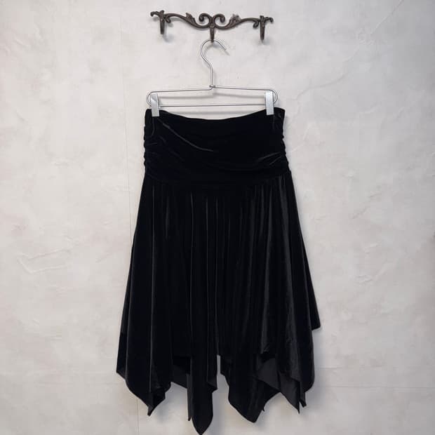 Black velvet shirring unbalanced skirt