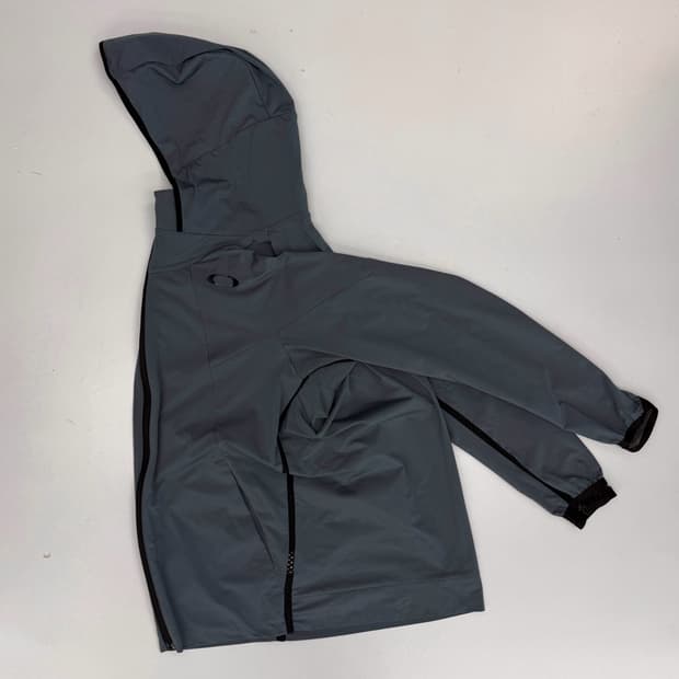 오클리 루즈핏 하이넥 텍티컬 후드 바람막이 자켓