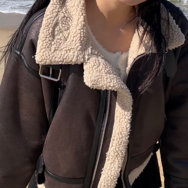 자라 쇼트 무스탕 판매합니다 