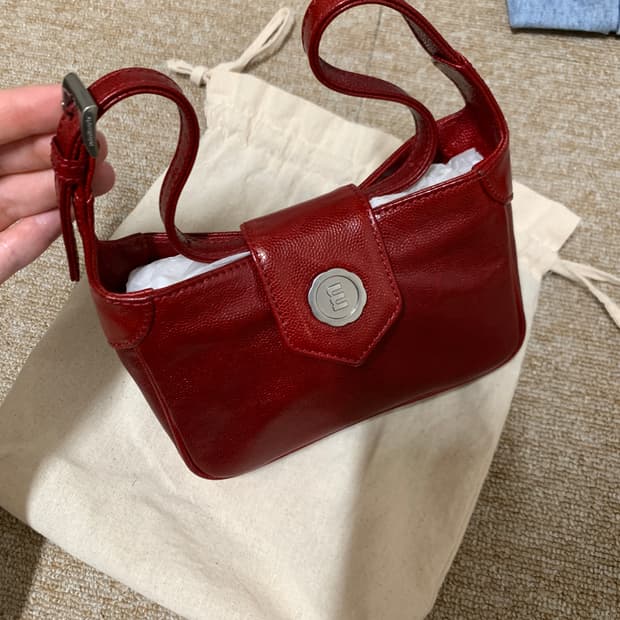 미닛뮤트 바톤 마이크로백 - 캐비어레드