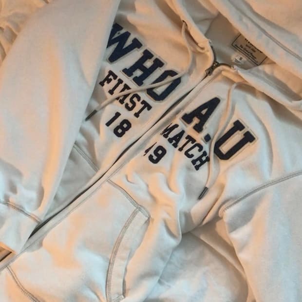 후아유 단종 후드집업