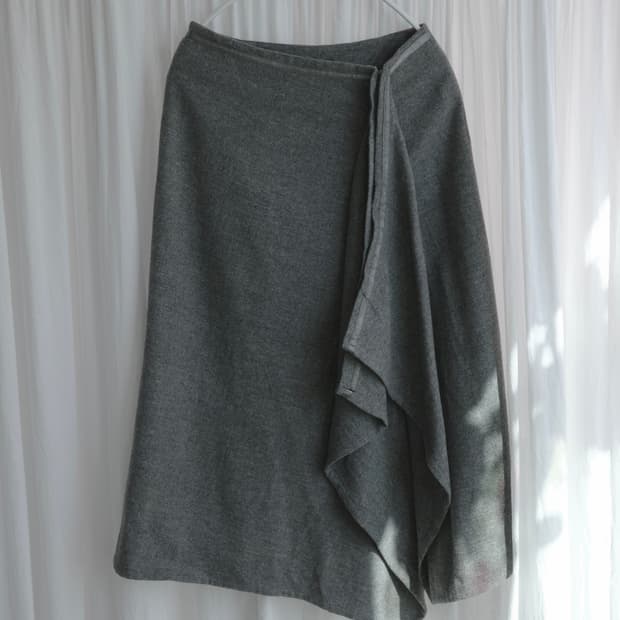 Unbalanced design skirt