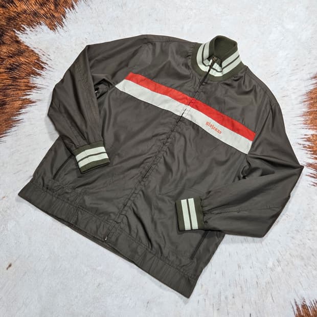 GIA 배색 바람막이 트랙탑