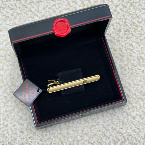 발렌티노 넥타이핀