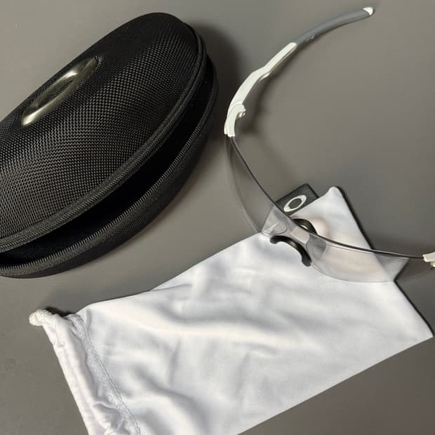 오클리 EV제로 패스 변색 렌즈