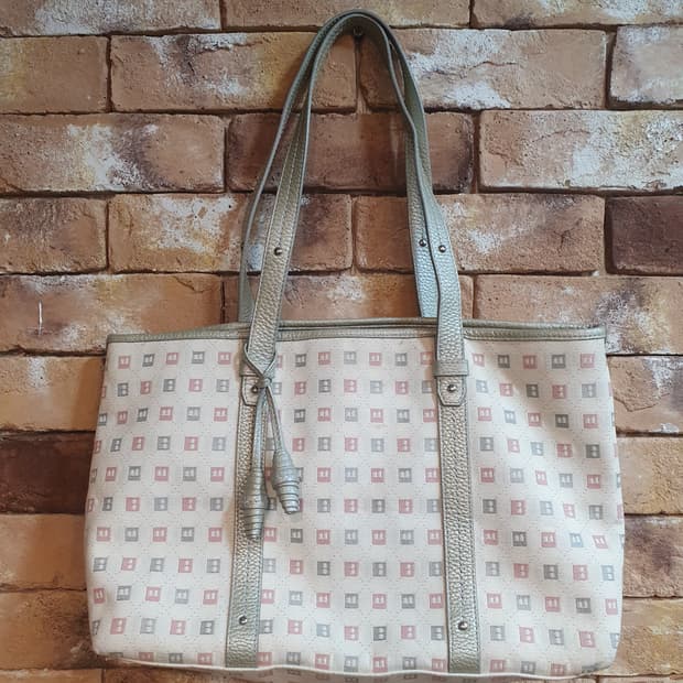 발리 패턴 토트백