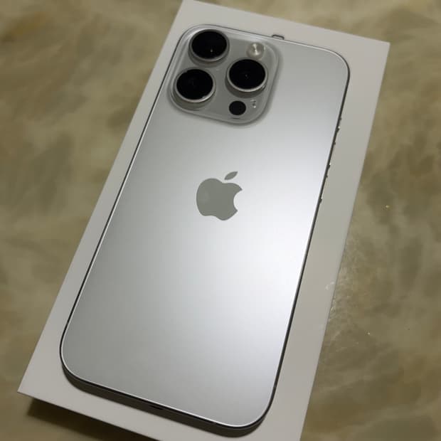 아이폰15pro 256기가 화이트