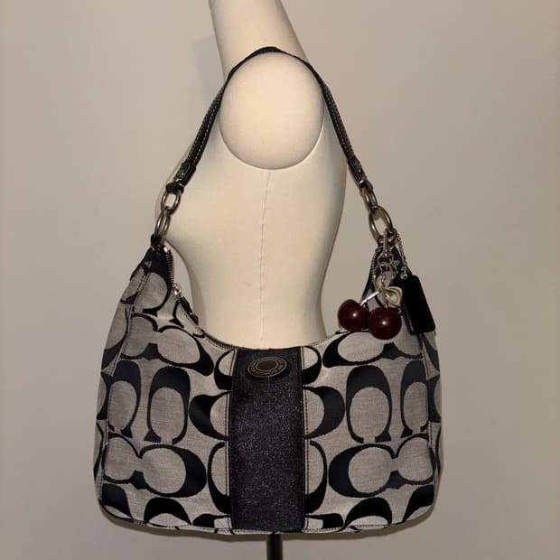 Coach vintage shoulder bag