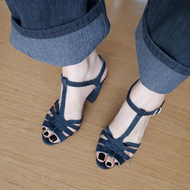 슈츠 Schatz t-스트랩 샌들 5.5(225~230)