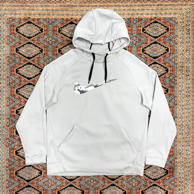 나이키 스우시로고 테크팩 그레이 기모 후드티 남성L