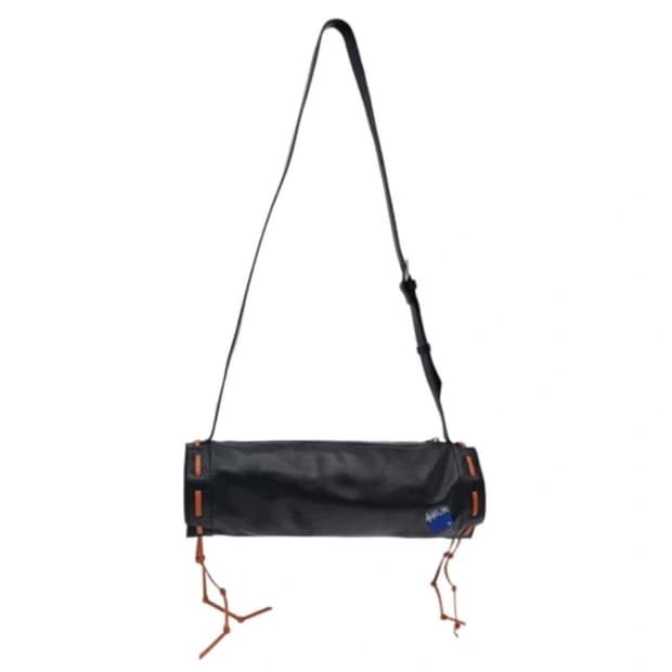 [자라/아더에러] 스티치 레더 크로스바디 백