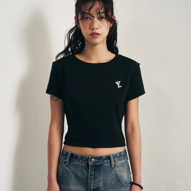 와이이이엘 Y.SLIM FIT T-SHIRT BLACK