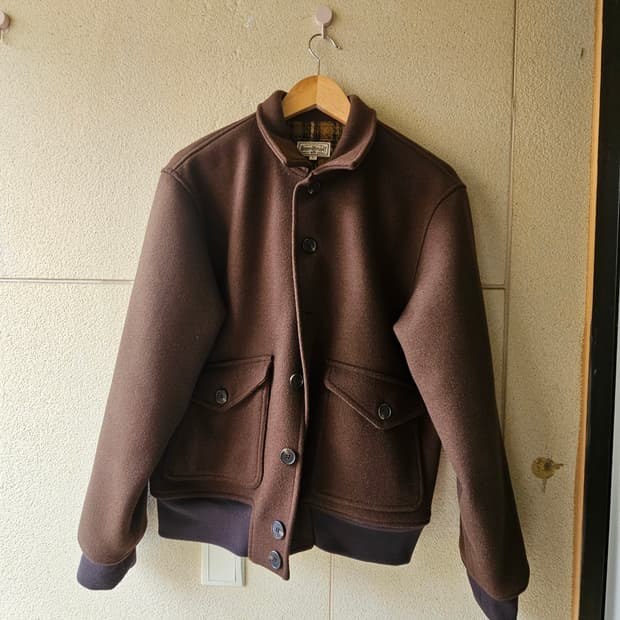 (L) 부기홀리데이 울 봄버 자켓