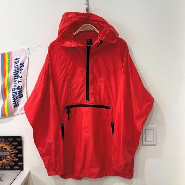 557. 몽벨 아노락 바람막이