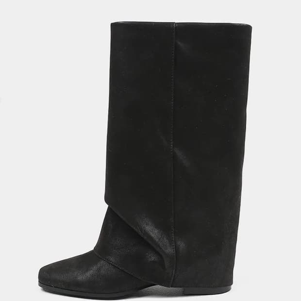 블랙업 레더 미들 폴딩 부츠 블랙 235