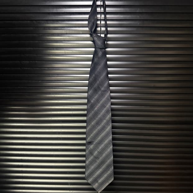 마에스트로 스트라이프 남색 네이비 회색 그레이 차콜 마 견 실크 넥타이