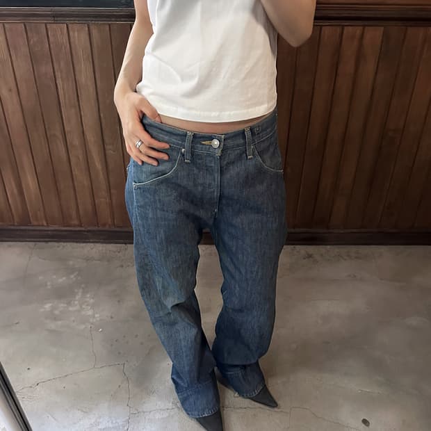 LEVI'S engineered relaxed blue jeans w30