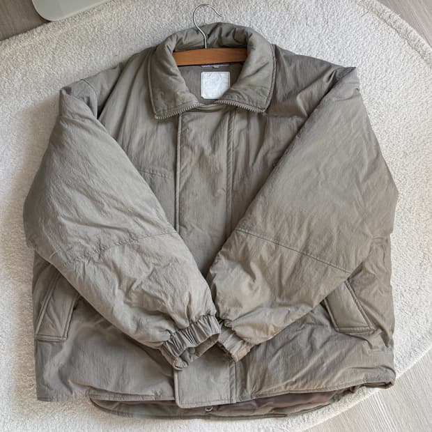 Seven figures 패딩