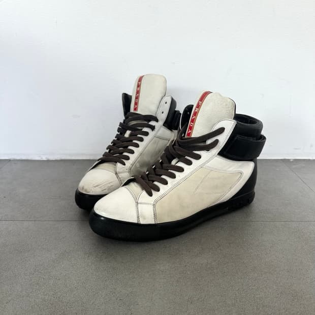 프라다 스포츠 아이보리 히든웨지 하이탑