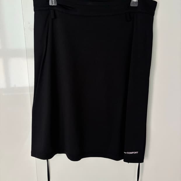 지초이 랩스커트