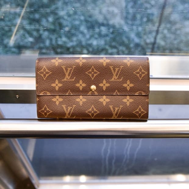 루이비통 모노그램 사라 월릿 장지갑 (정품)