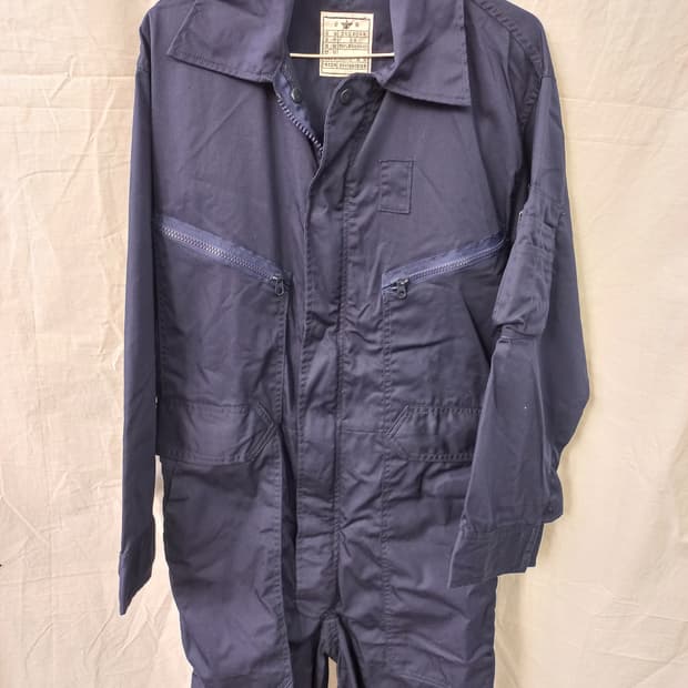 네이비 점프슈트 3호 (남100)