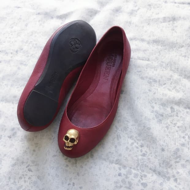 Alexander McQueen skull flats