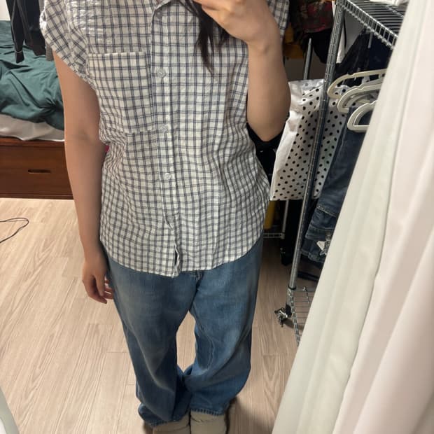 체크 캡소매 셔츠