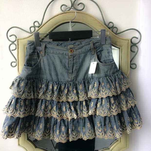 Axes femme embroidery layer mini skirt