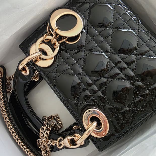 디올 레이디 미니 페이던트 새상품컨디션